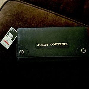 Juicy couture wallet, NWT.  Large & roomy, with many compartments, & zip.